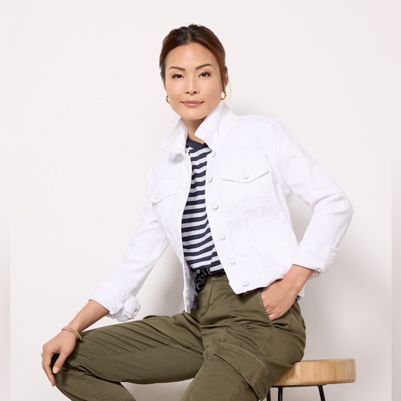 Kut from the Kloth Jackets & Blazers - 💟 𝓚𝓾𝓽 𝓯𝓻𝓸𝓶 𝓽𝓱𝓮 𝓚𝓵𝓸𝓽𝓱 white jean jacket 💟